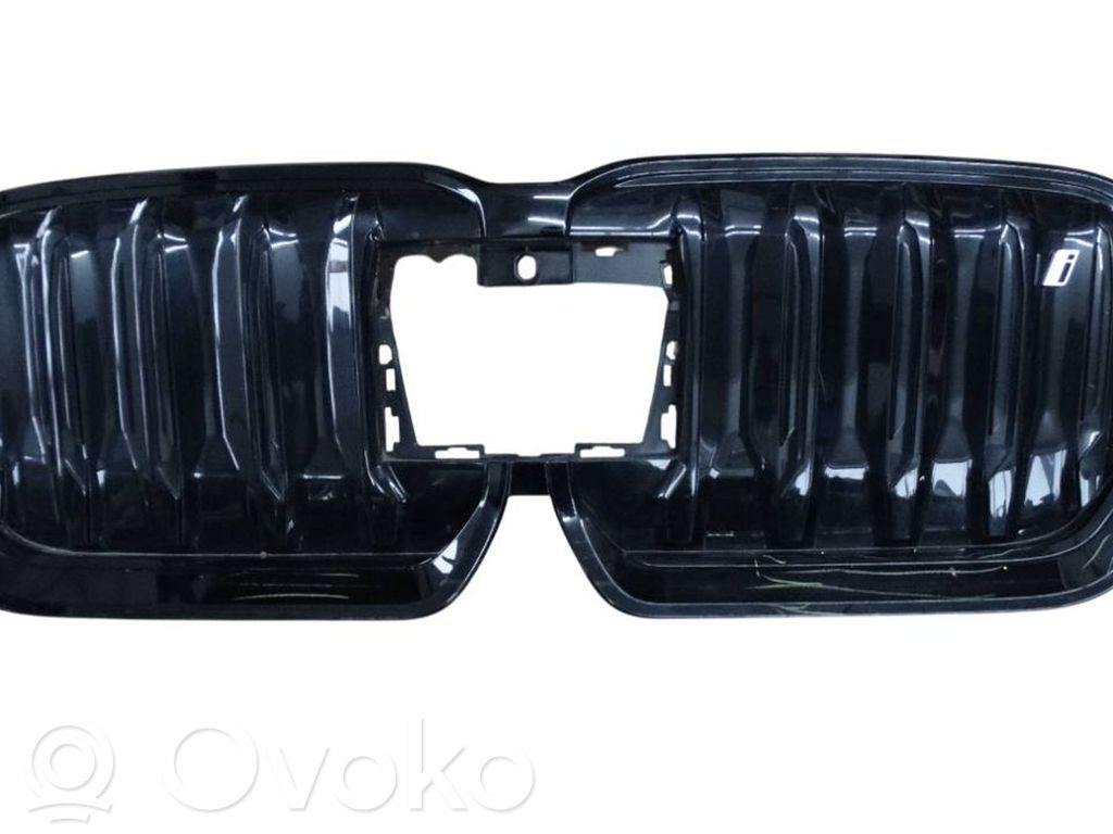 BMW X1 U11 Front grill 