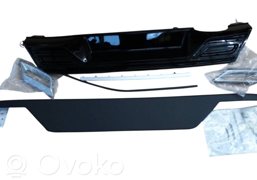 Seat Ibiza V (KJ) Moldura inferior del parachoques trasero 