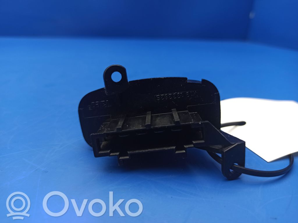 Mercedes-Benz Vito Viano W638 Salona mazā radiatora ventilatora relejs 