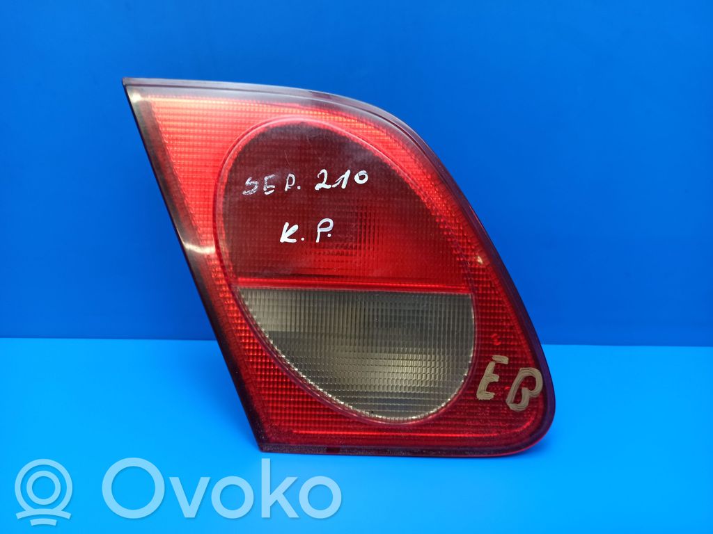 Mercedes-Benz E W210 Takaluukun takavalot 