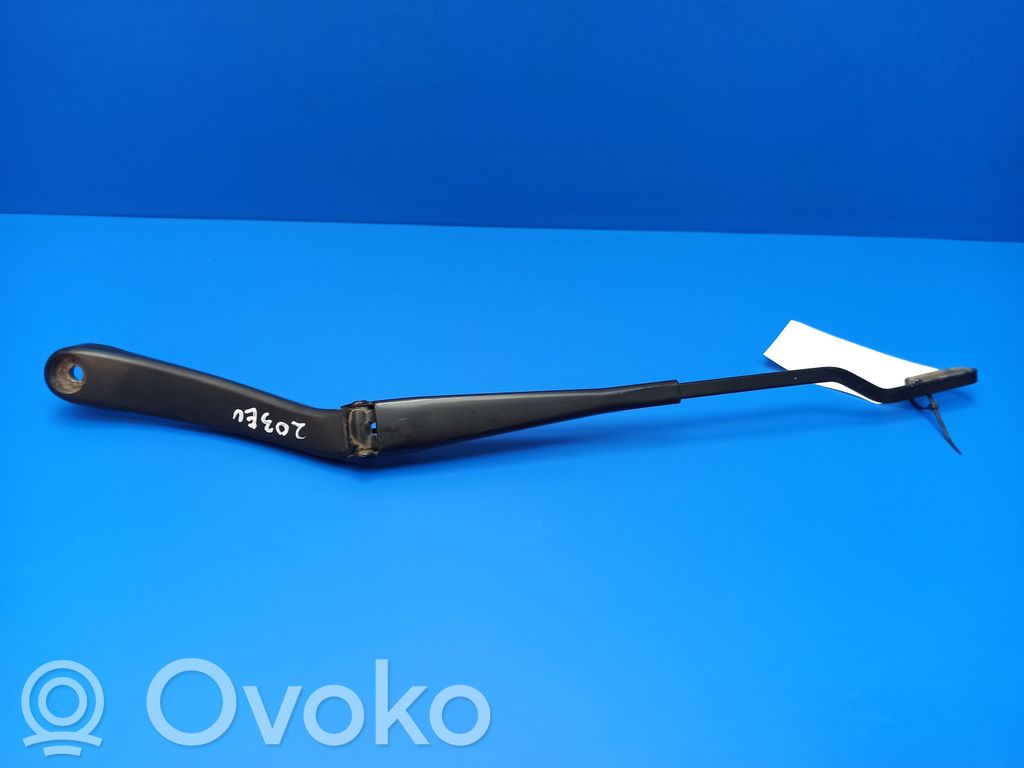Mercedes-Benz C W203 Front wiper blade arm 