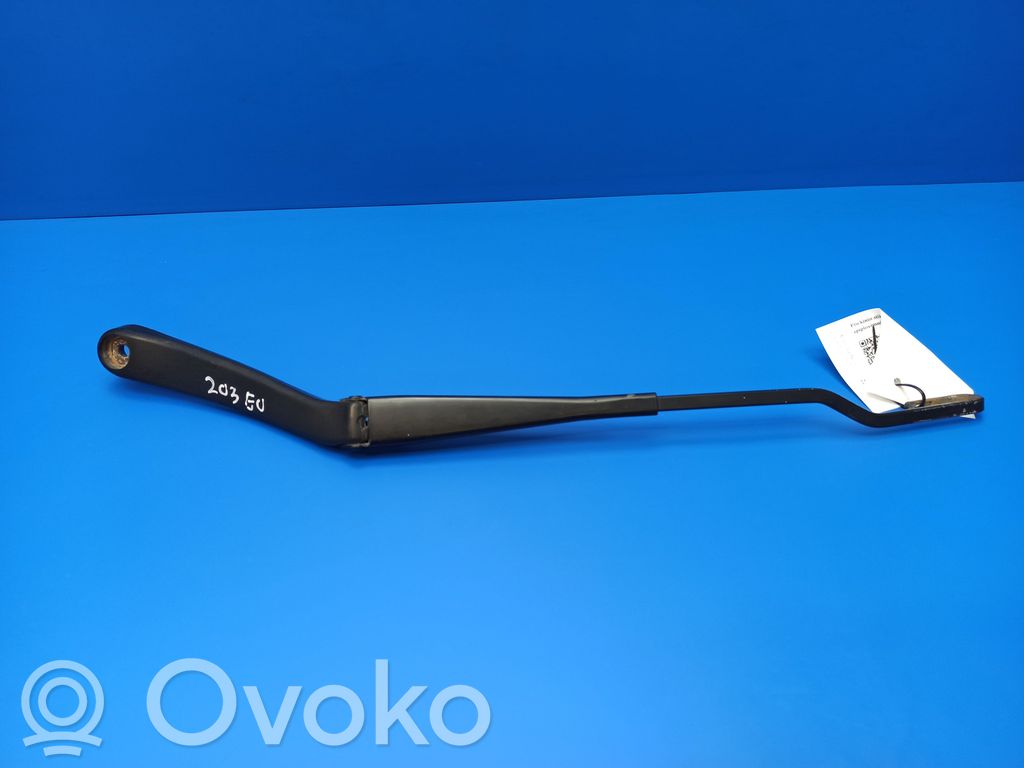 Mercedes-Benz C W203 Front wiper blade arm 