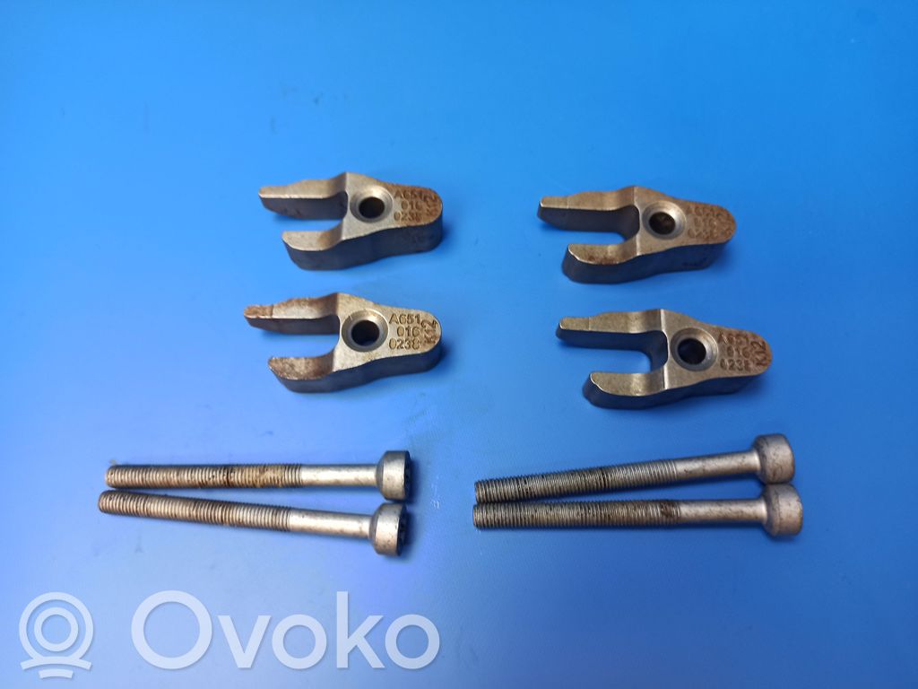 Mercedes-Benz E C207 W207 Fuel Injector clamp holder 