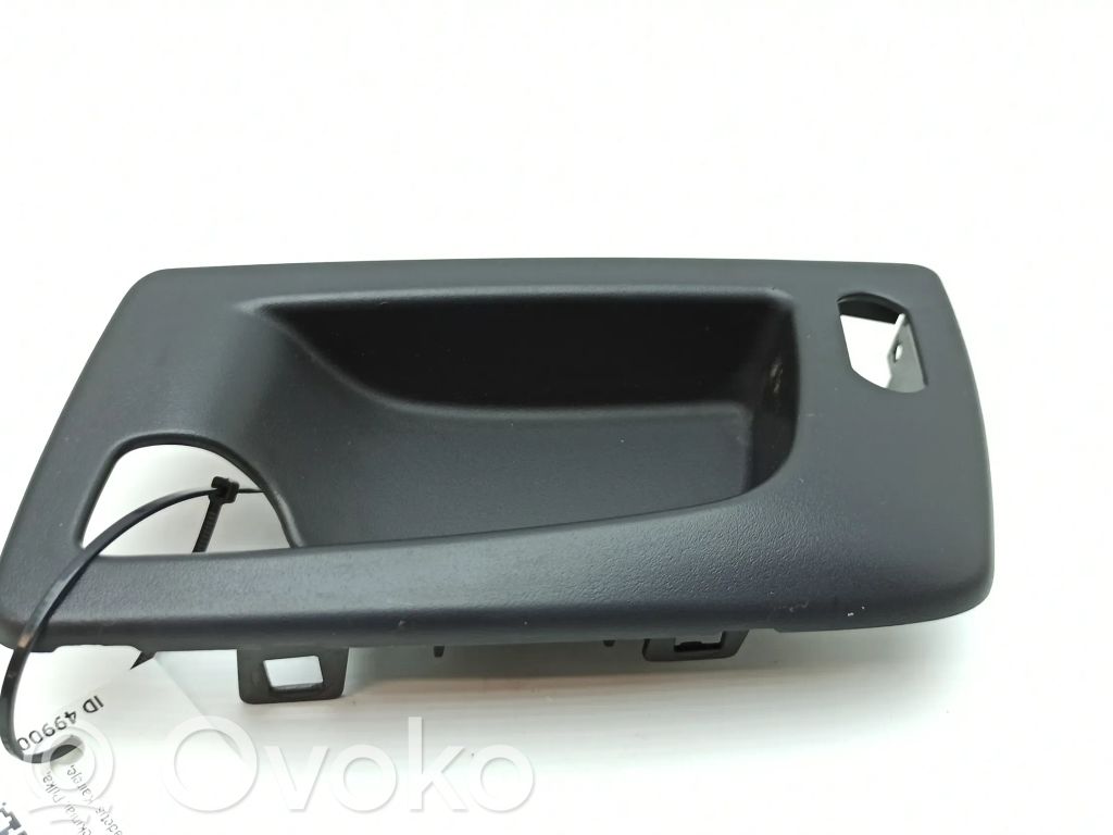 Cadillac SRX Front door handle cover 