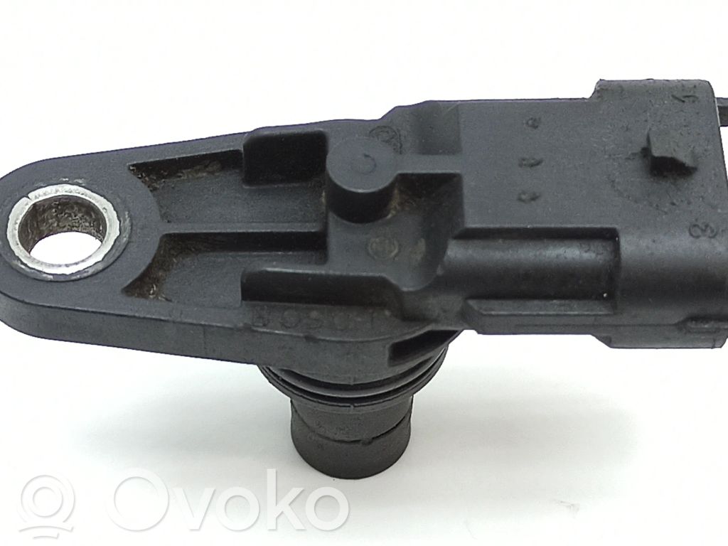 Cadillac SRX Camshaft position sensor 