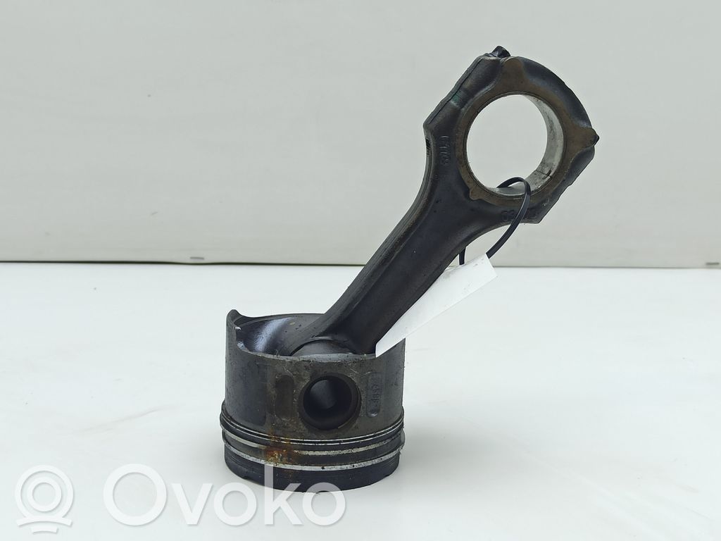 Mercedes-Benz C W203 Pistón con biela 