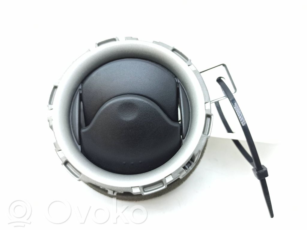 Nissan Navara D23 Moldura protectora de la rejilla de ventilación lateral del panel 