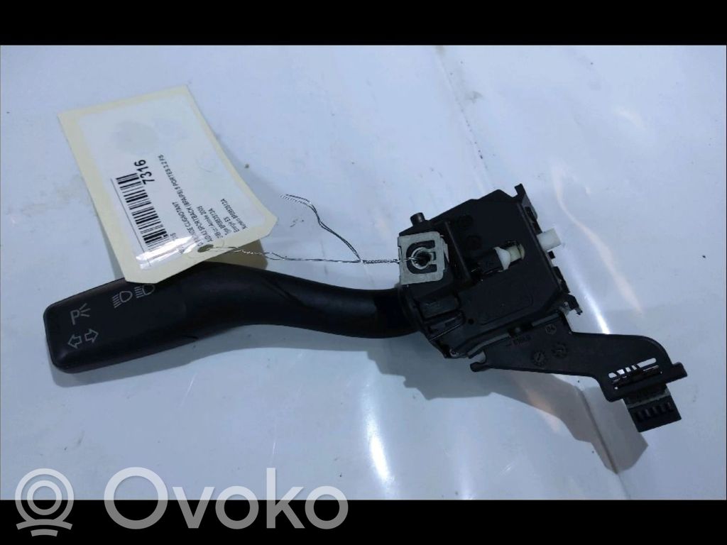 Audi A3 S3 A3 Sportback 8P Palanca de intermitentes 