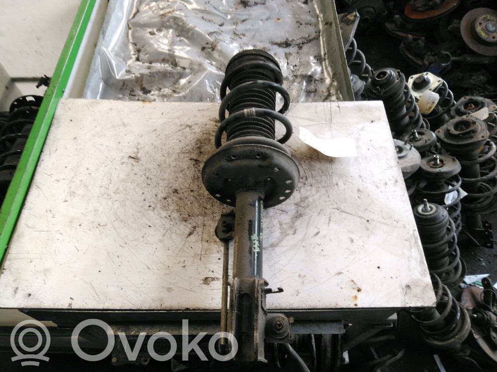Opel Corsa D Etuiskunvaimennin 