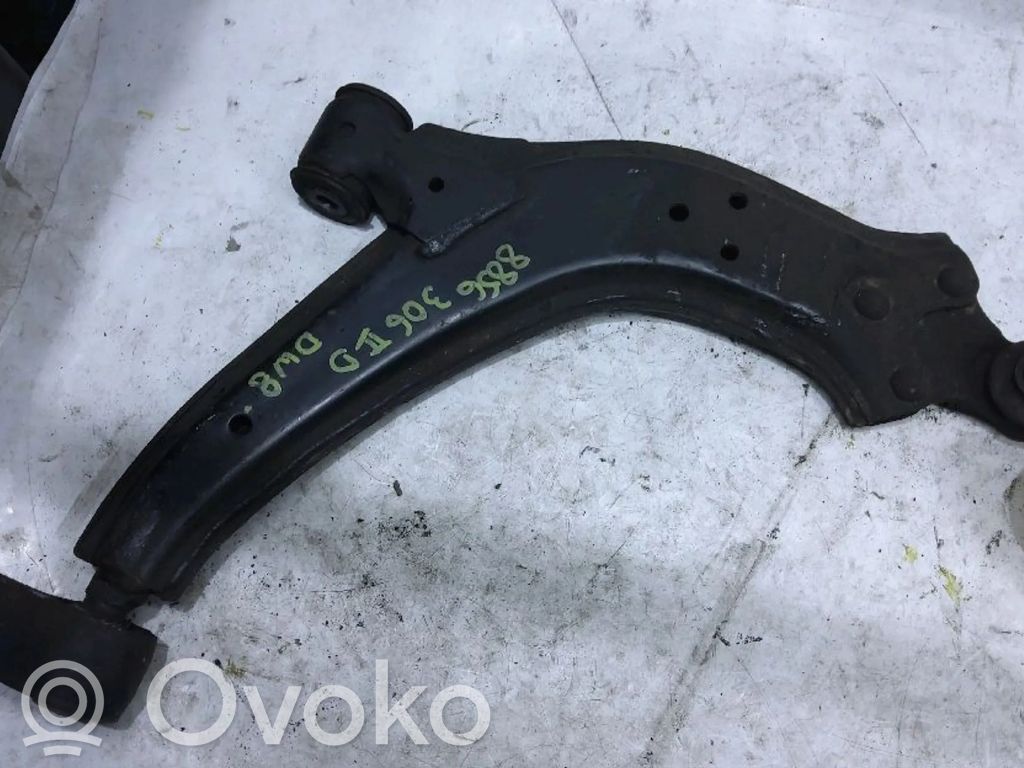 Peugeot 306 Dolny wahacz przedni 