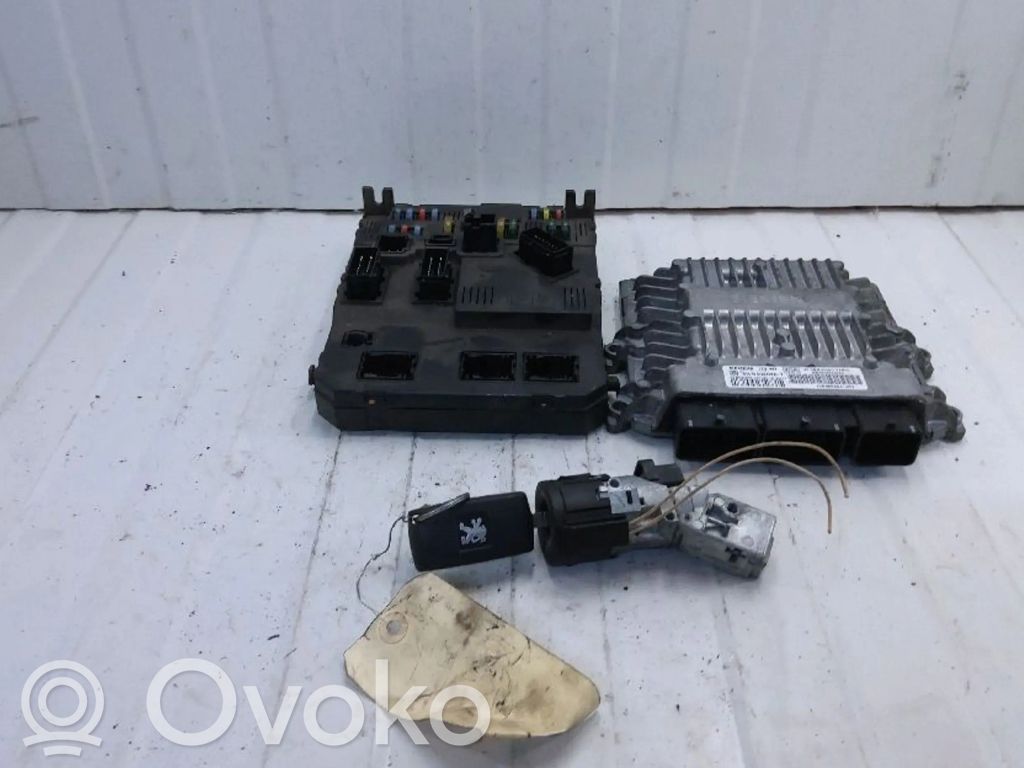 Peugeot 407 Engine control unit/module 