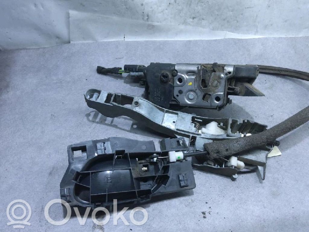 Citroen Berlingo Front door lock 