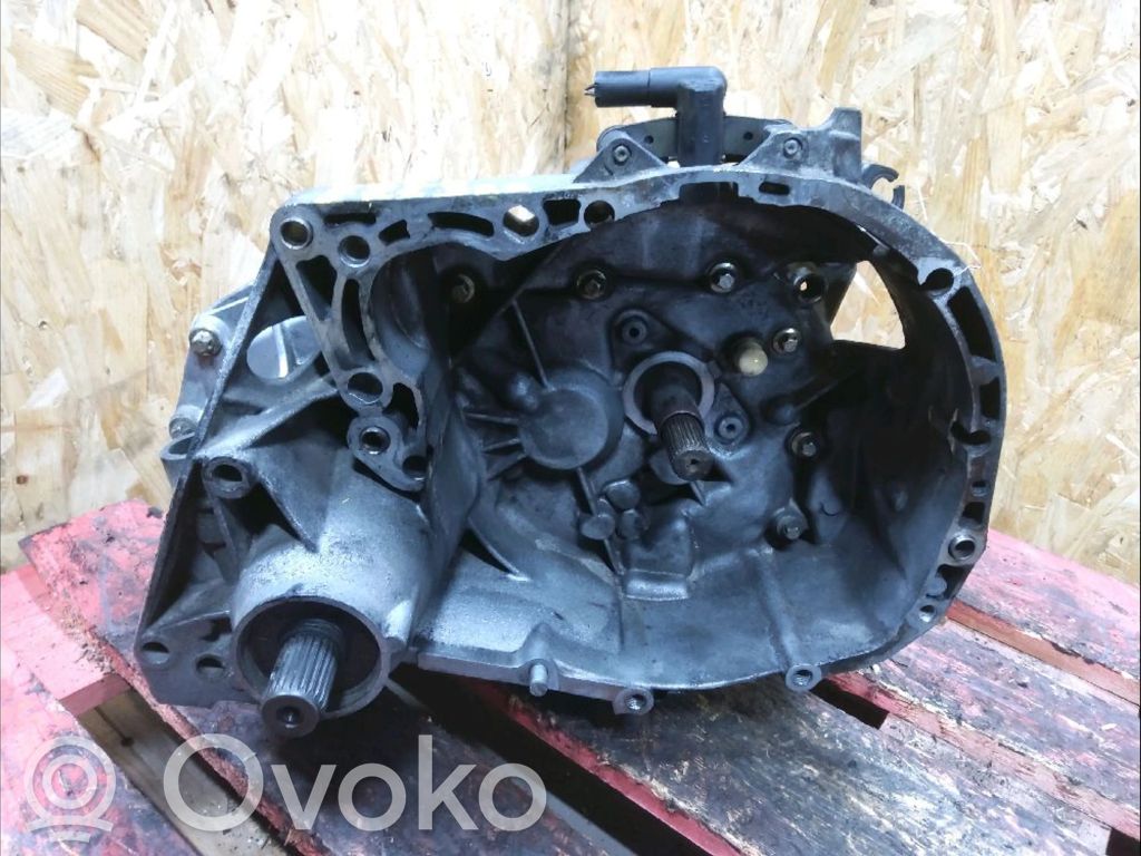 Renault Clio II Mechaninė 5 pavarų dėžė 