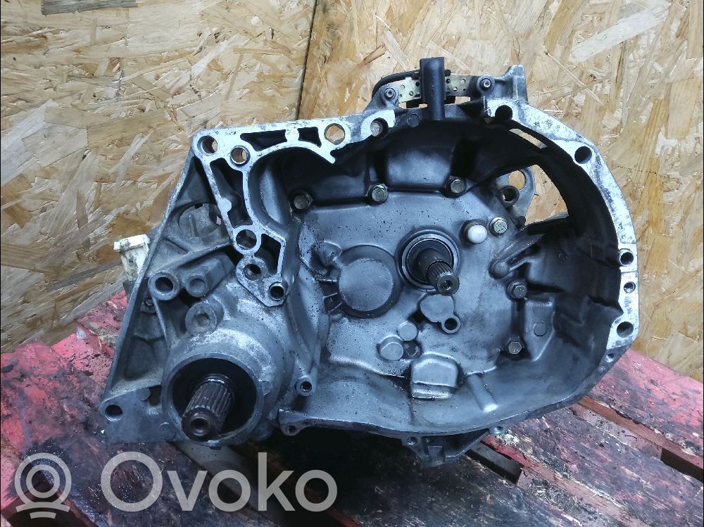 Renault Clio I Manual 5 speed gearbox 