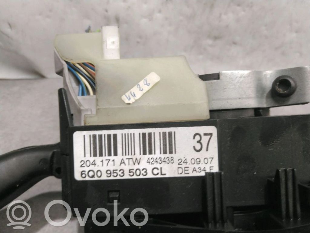 Volkswagen Polo IV 9N3 Bloc semnalizator și ștergător parbriz 