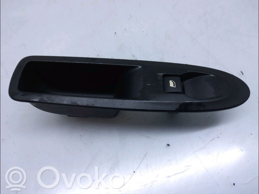 Citroen C4 II Electric window control switch 