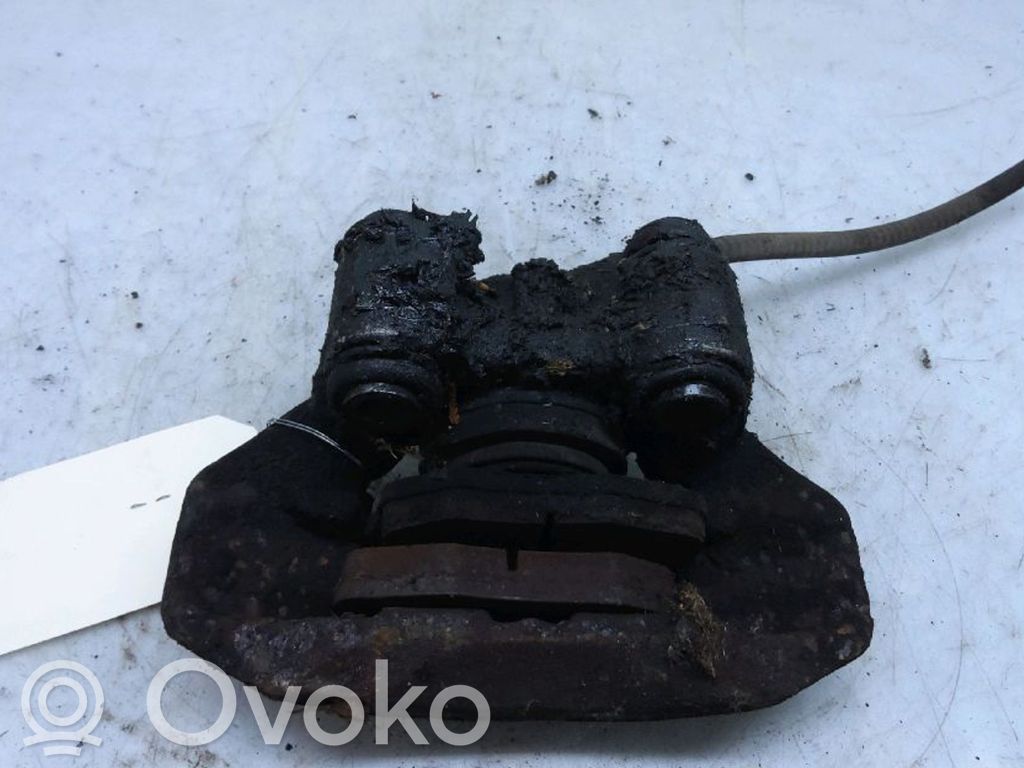 Citroen C15 Zacisk hamulcowy przedni 