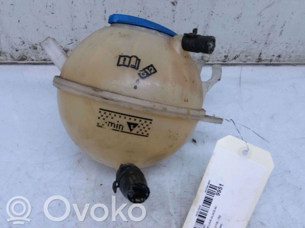 Audi A3 S3 8P Zbiornik płynu do spryskiwaczy szyby przedniej / czołowej 