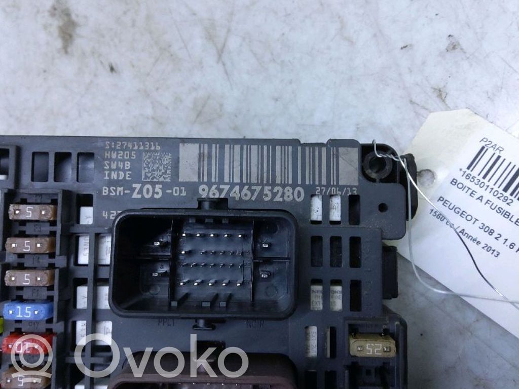 Peugeot 308 Fuse module 