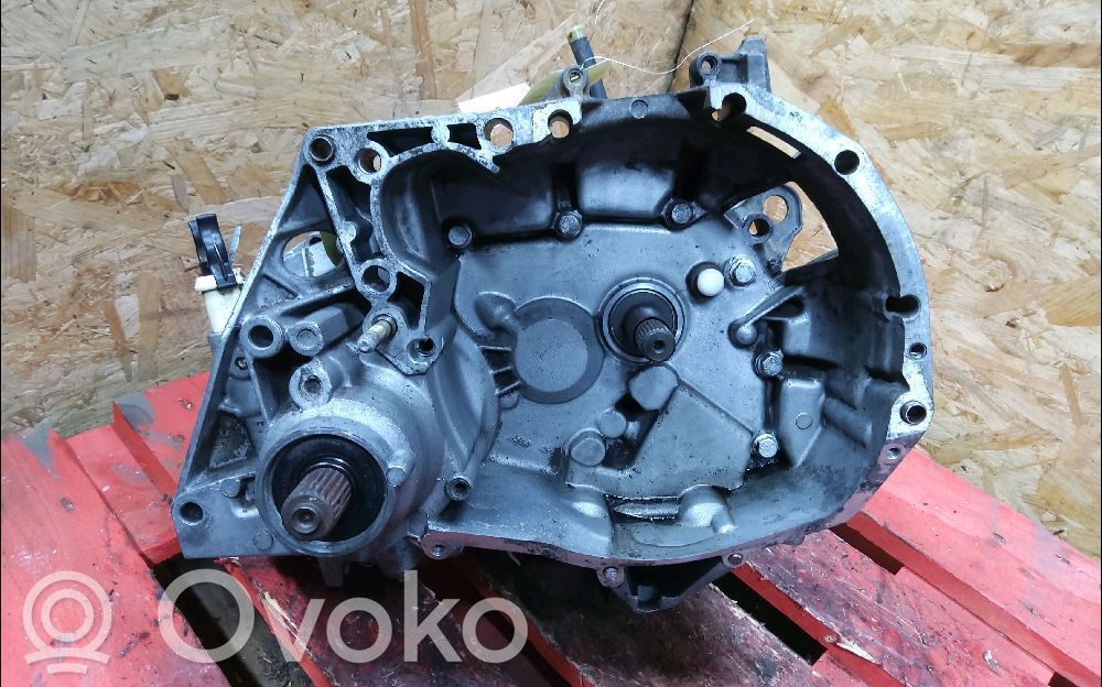 Renault Express Manual 5 speed gearbox 