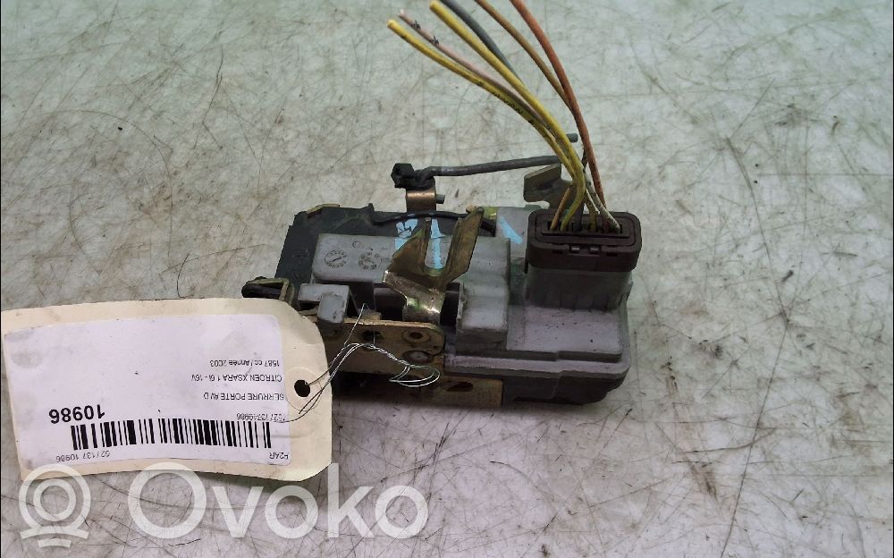 Citroen Xsara Priekšpusē slēdzene 