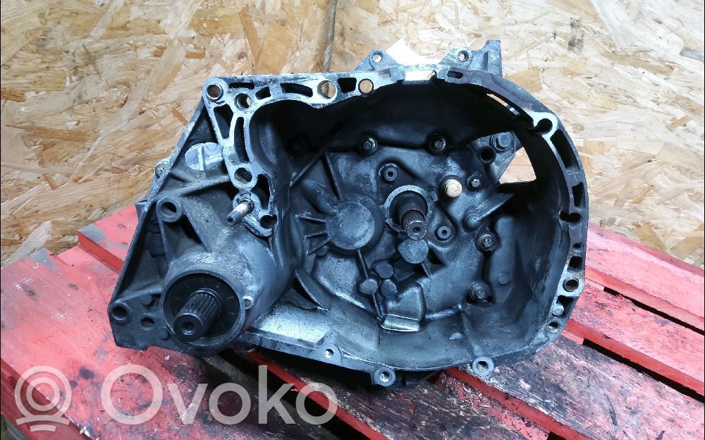 Renault Clio II Mechaninė 5 pavarų dėžė 