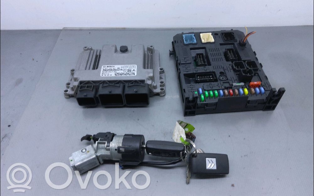 Citroen C4 I Picasso Engine ECU kit and lock set 