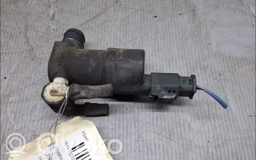 Windscreen/windshield washer pump   643475