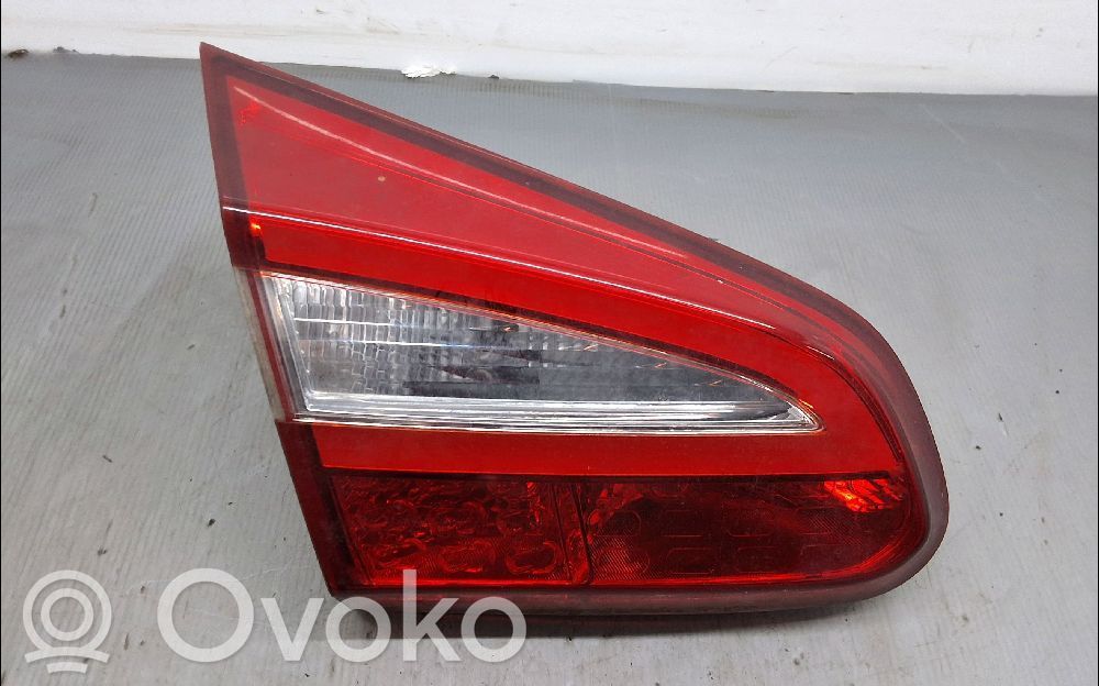 KIA Ceed Takaluukun takavalot 