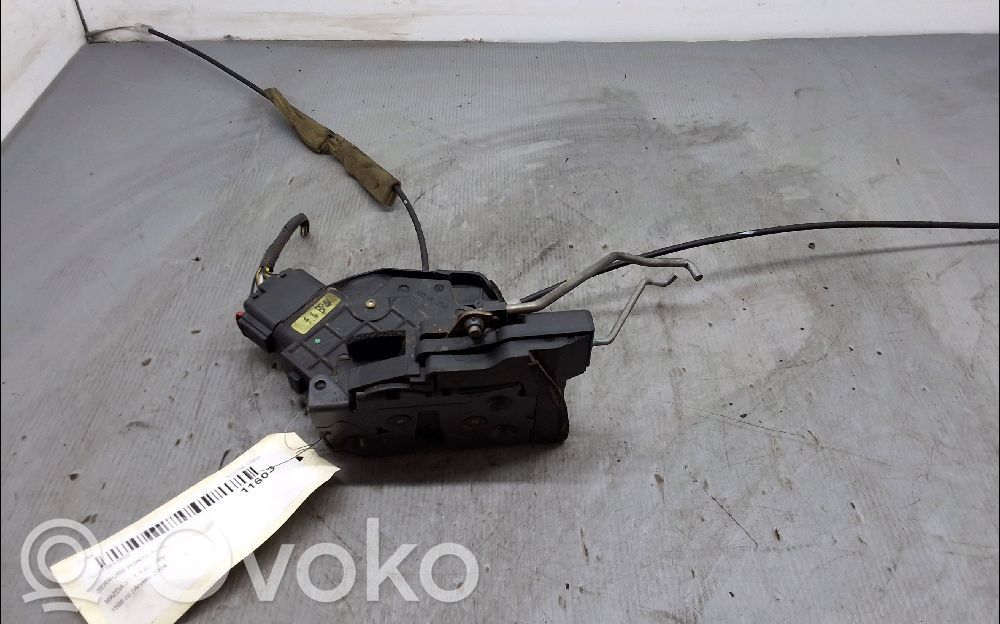 Mazda 3 I Front door lock 
