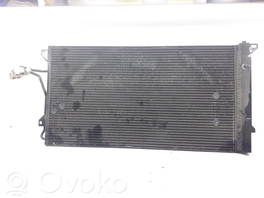 Audi Q7 4L Skraplacz / Chłodnica klimatyzacji 