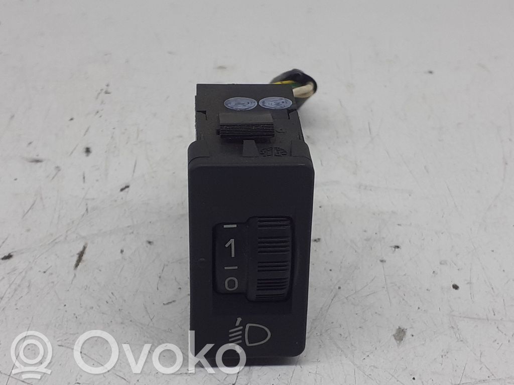 Headlight level height control switch