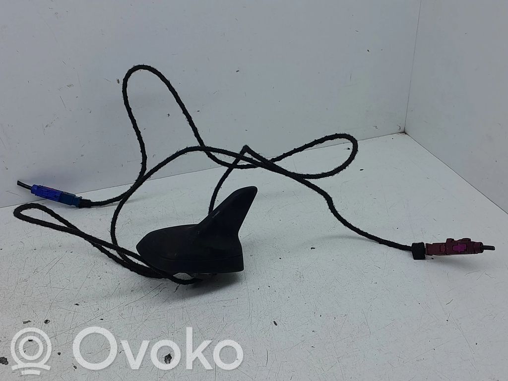 Audi Q7 4L GPS-pystyantenni 