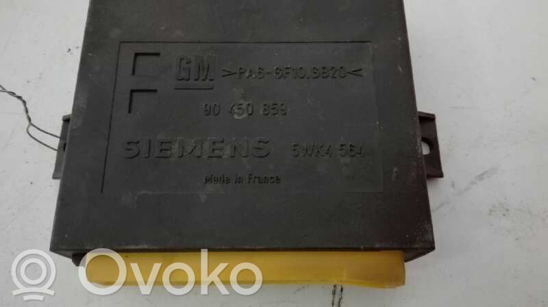Opel Astra F Door central lock control unit/module 