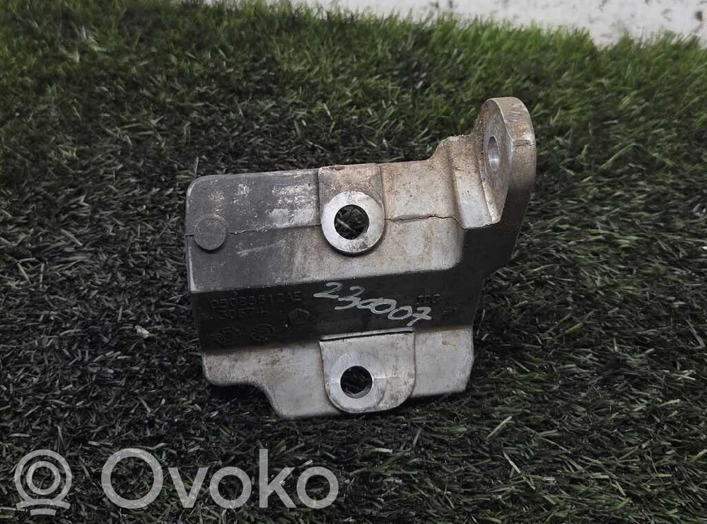 Engine mount bracket   05085512AE