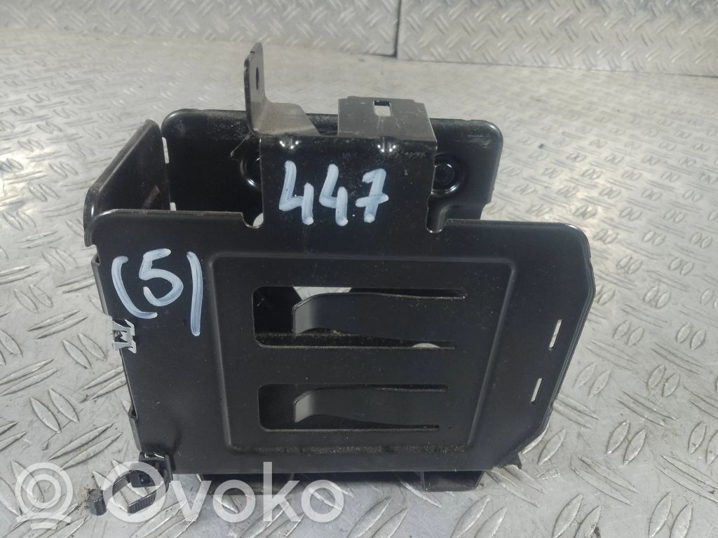 Mercedes-Benz Vito Viano W447 Battery box tray 