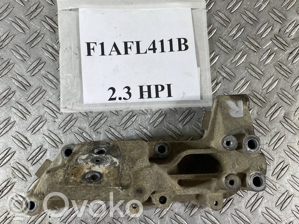 Iveco Daily 6th gen Engine mounting bracket 