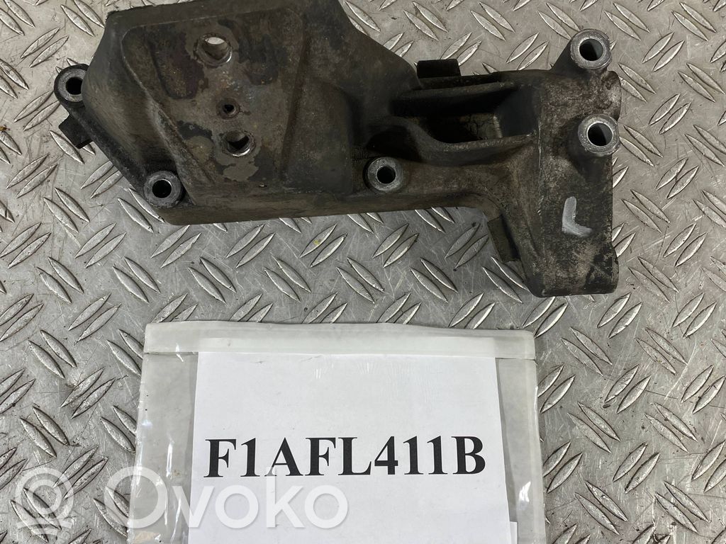 Iveco Daily 6th gen Engine mounting bracket 