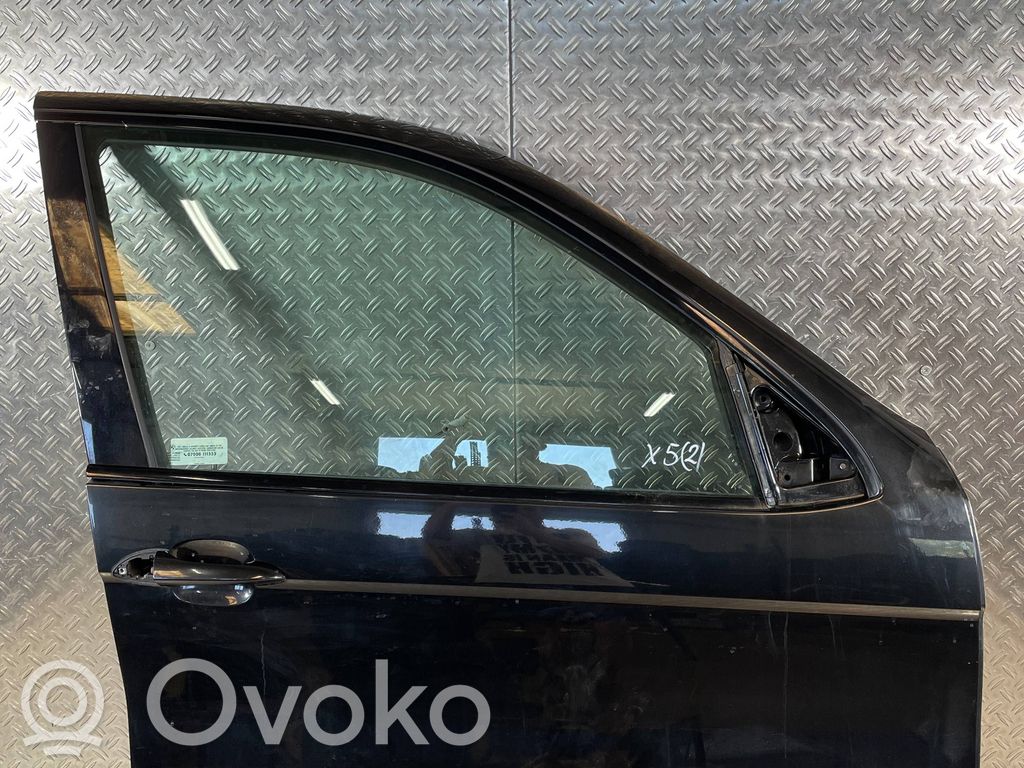 Side sliding door
