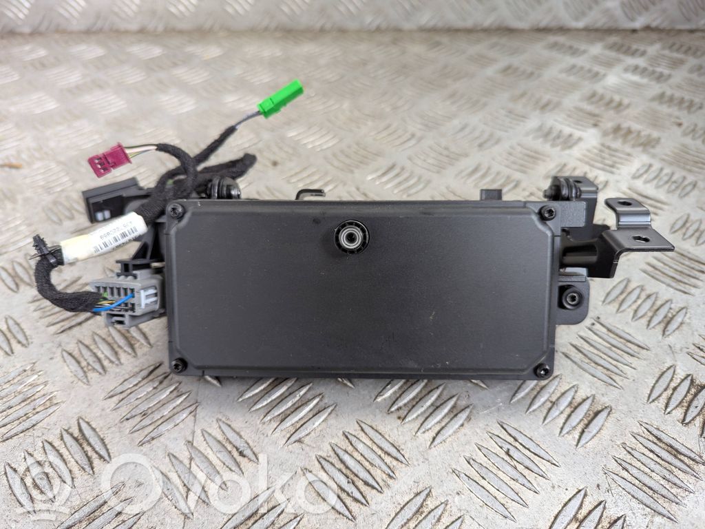 Windshield/windscreen camera   32327233