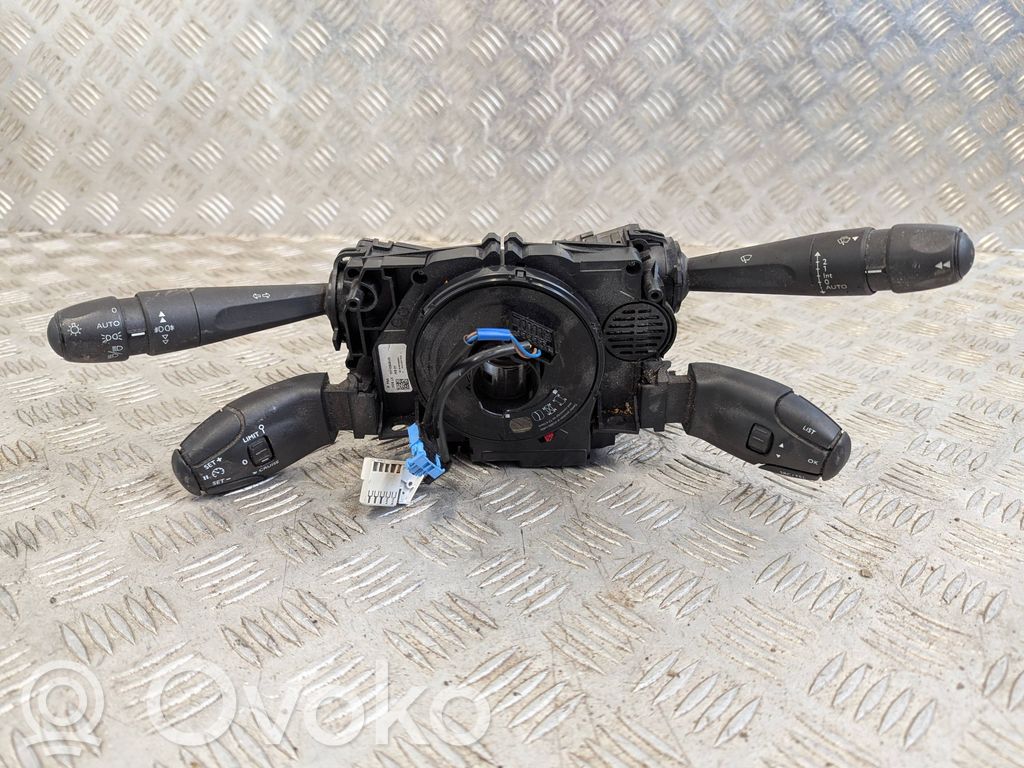 Opel Vivaro Interruptor/palanca de limpiador de luz de giro 