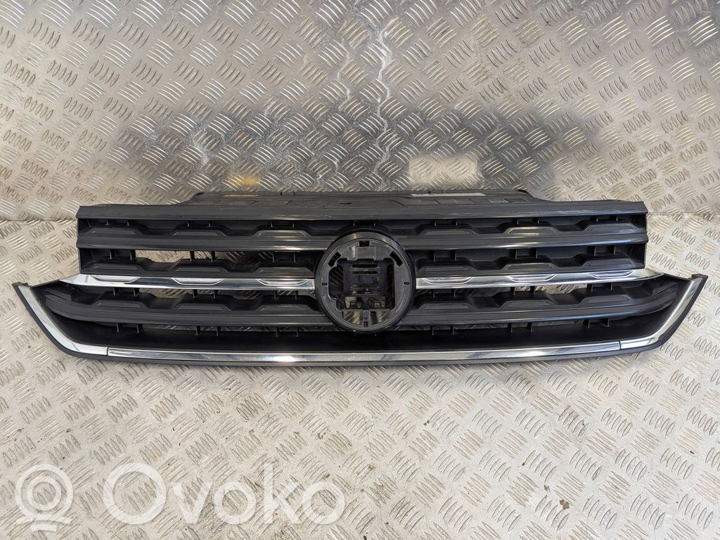 Volkswagen T-Cross Maskownica / Grill / Atrapa górna chłodnicy 