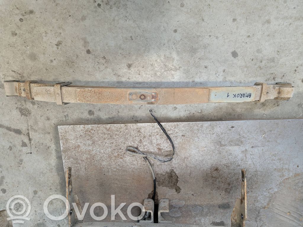 Volkswagen Amarok Foaie arc spate 