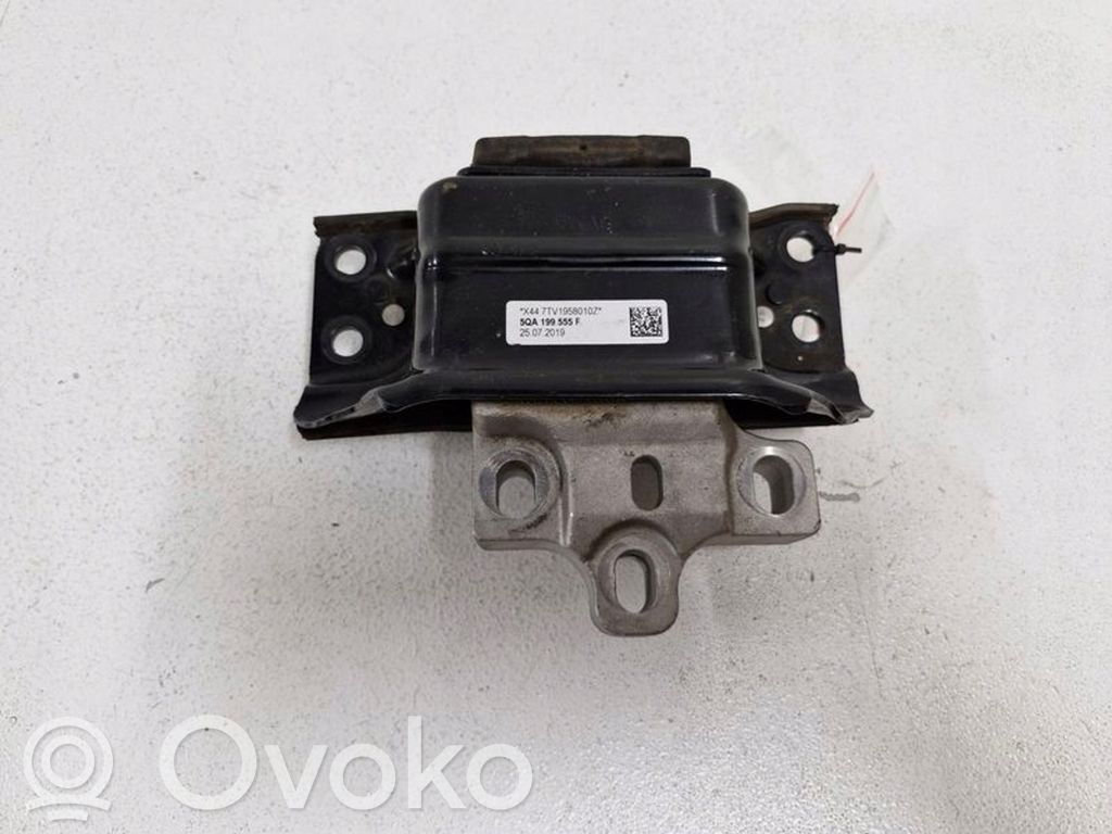 Volkswagen Tiguan Engine mount vacuum valve 