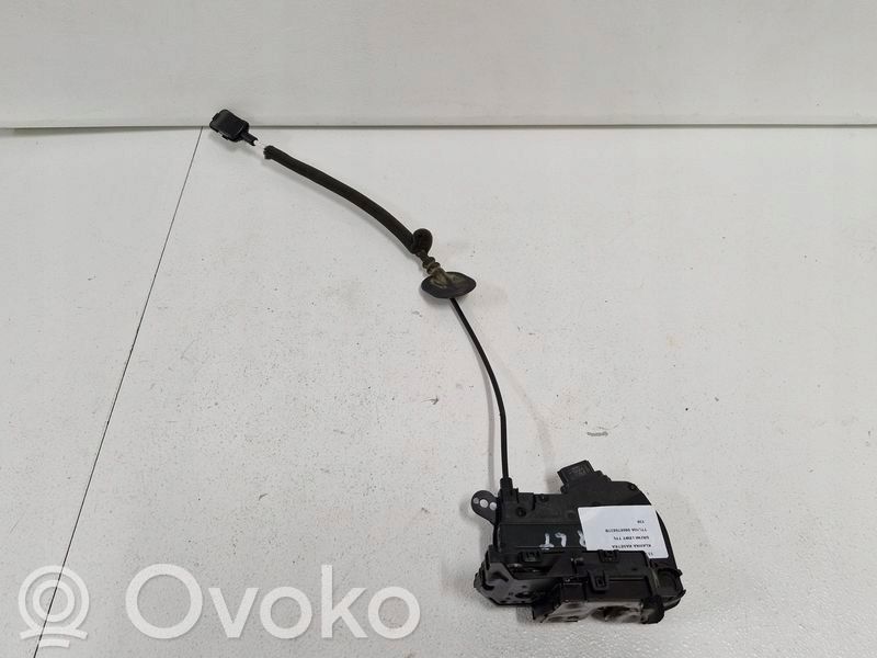 Renault Captur Takaoven lukko 