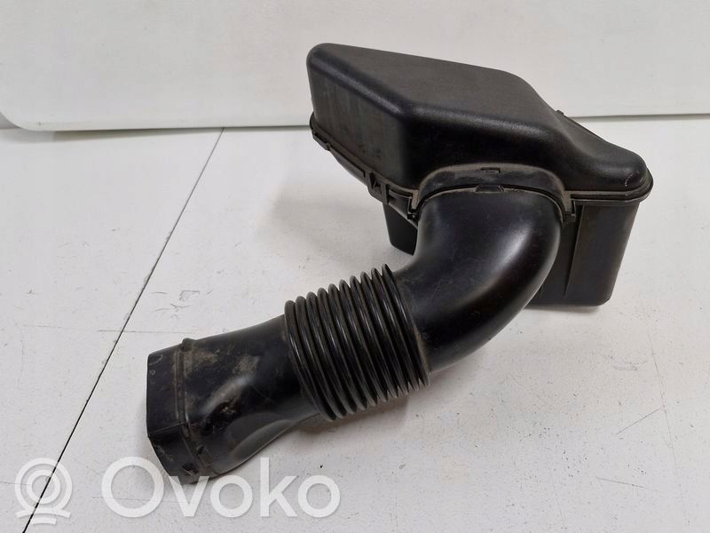 Infiniti FX Įsiurbimo rezonatorius 