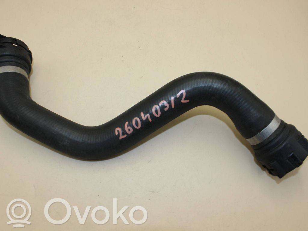 BMW 1 F20 F21 Moottorin vesijäähdytyksen putki/letku 