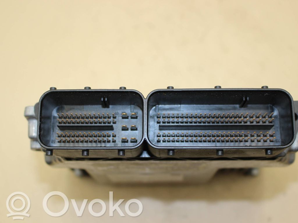 BMW X3 E83 Engine control unit/module 