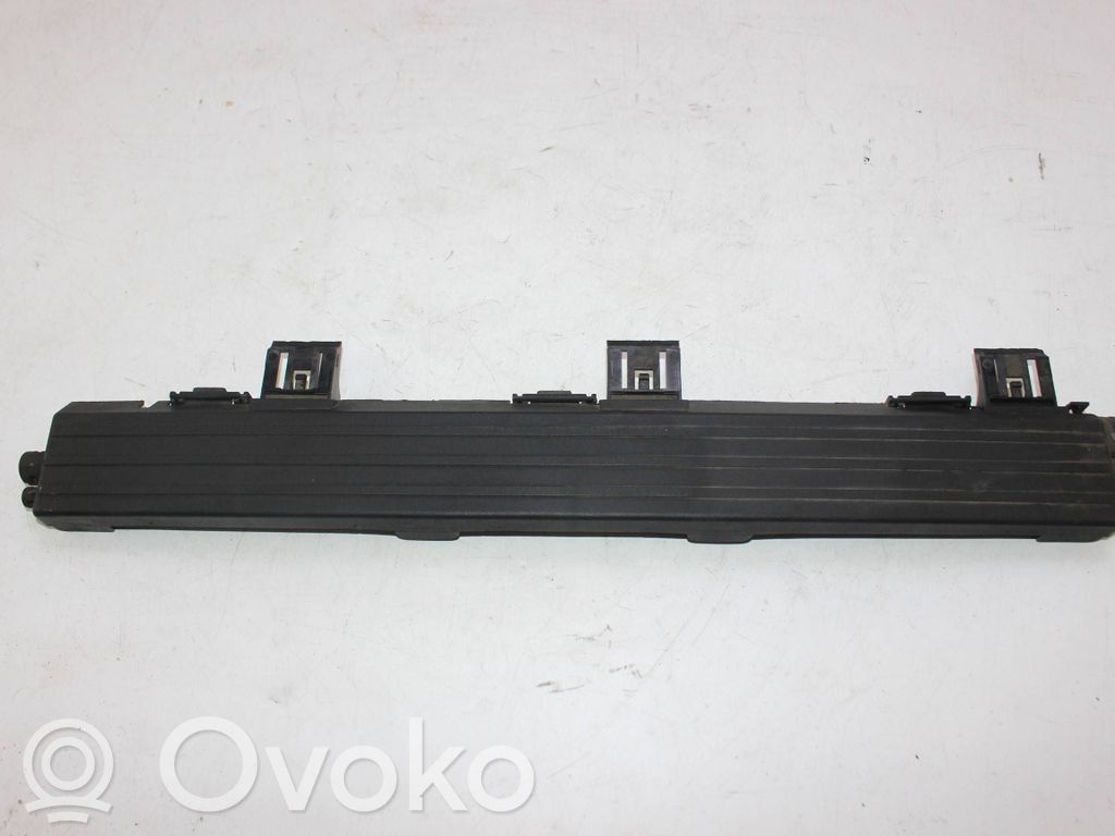 BMW 3 E90 E91 Muu moottoritilan osa 