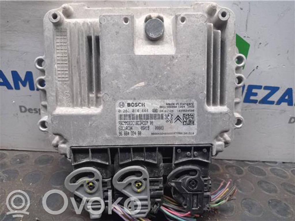 Unité de commande, module ECU de moteur   8HSDV4TD